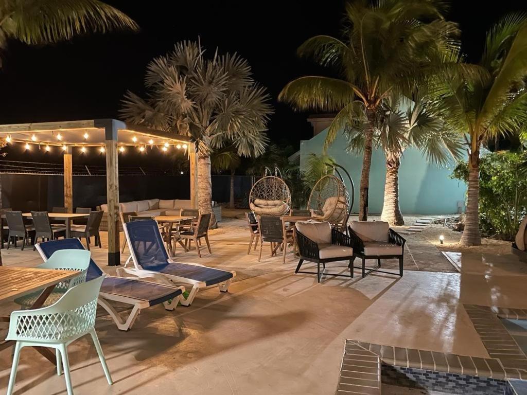Island Club Turks & Grace Bay Place 외부 사진