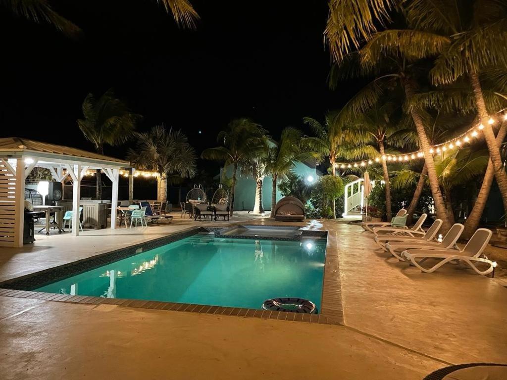 Island Club Turks & Grace Bay Place 외부 사진